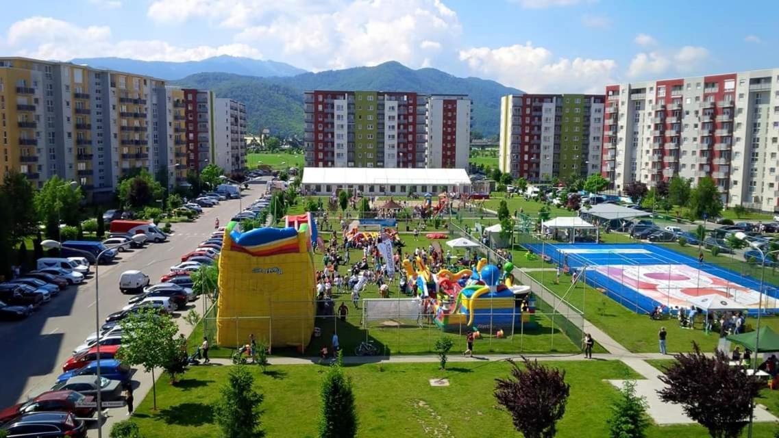 Avantgarden King Apart Braşov Esterno foto