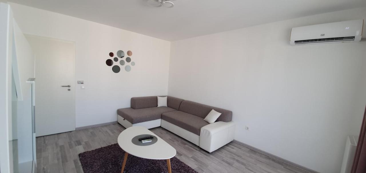 Avantgarden King Apart Braşov Esterno foto